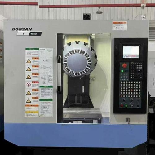 Trung tâm khoan và taro Doosan T4005 